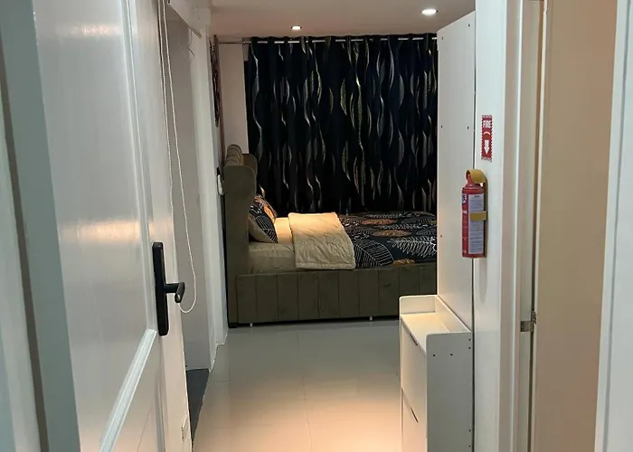 La Nikolina, Cozy Near Moa, Ccp & Star City, Pasay * Manila